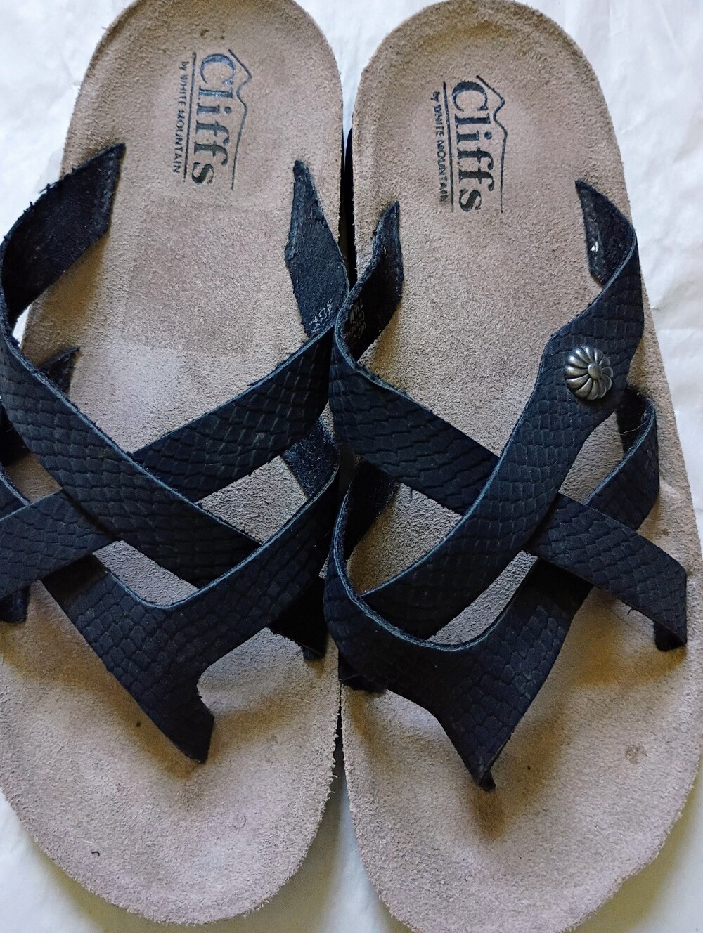 Cliffs by White Mountain Black Cross-Strap Sandals